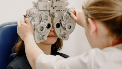 how to become an ophthalmologist
