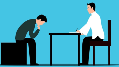 difference between clinical psychologist and psychiatrist